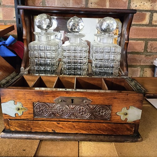 Tantalus with lock decanters - tantalus,