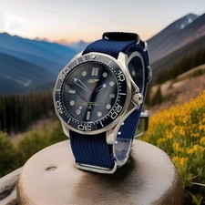 Ltd Ed James Bond 007 Divers