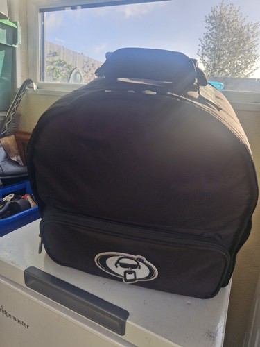 Protection racket throne - protection,
