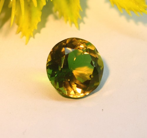 Rare natural round cut - rare, ct