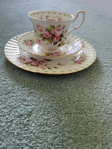 Royal albert june - albert, bone