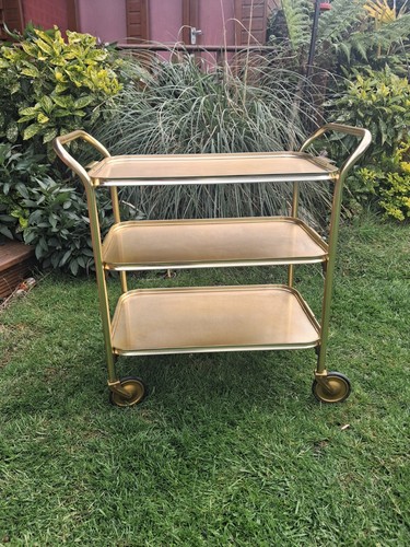 Vintage carefree tier - 3, drinks