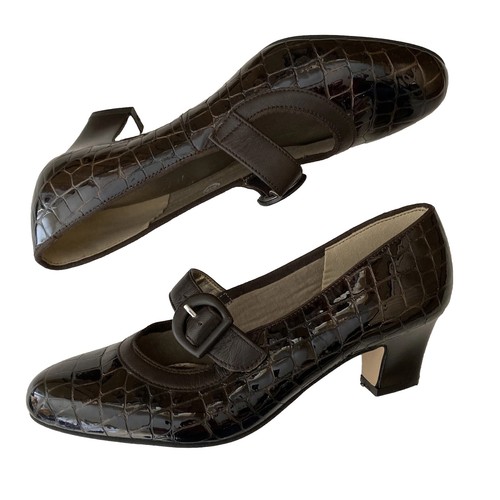 Equity shoes size brown - equity,