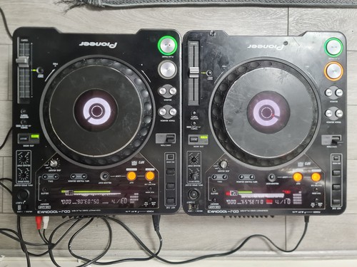 Pioneer cdj 1000mk3 - 2️⃣, x