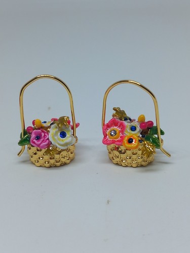 Les nereides flower basket - les,