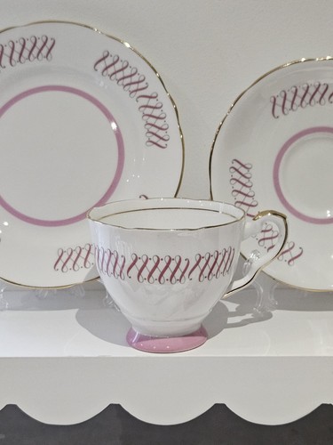 Vintage pink teaset - pink, royal