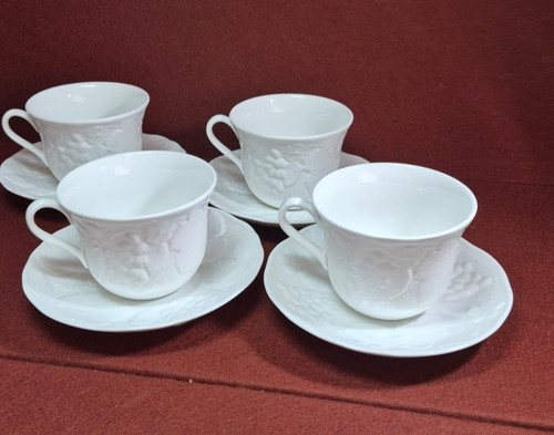 Wedgwood strawberry and - strawberry,