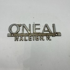 O'NEAL RALEIGH N.C. - METAL CAR DEALERSHIP EMBLEM BADGE - VINTAGE Plymouth