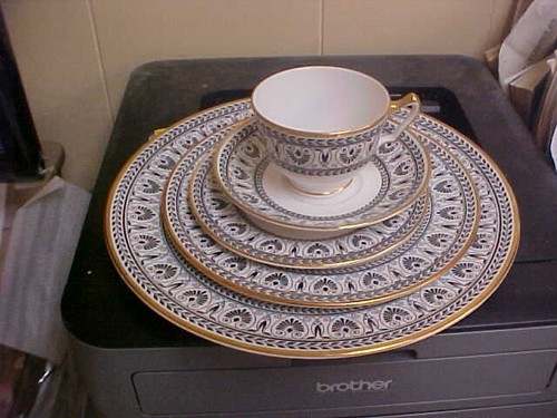 Crown staffordshire victoria - crown,