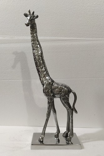 Metal large giraffe sculpture - metal,