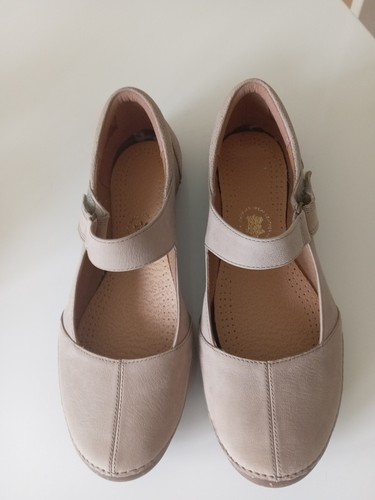 Clarks women shoe with strap - shoe,