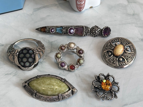 Vintage 6pc scottish - scottish, brooches