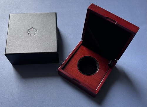 Royal mint lacquered walnut - royal,