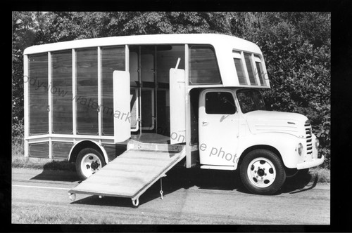 Cv136 horse box photograph - horse,