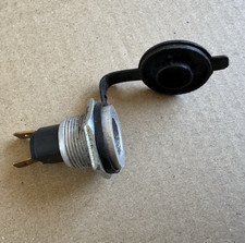 12-24v Universal Female Hella