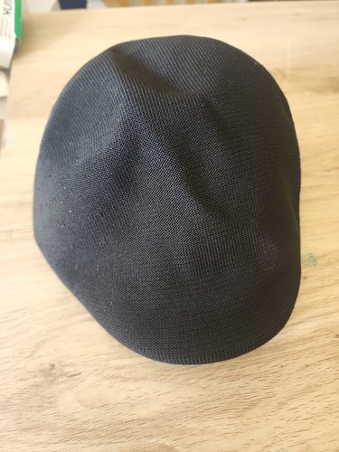 Kangol black embroidered logo - kangol,