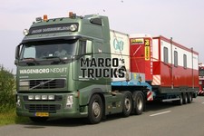 Truck Photo Volvo FH16 Flatbed Truck/Tarpaulin Netherlands Green Wagenborg NE #i2ai