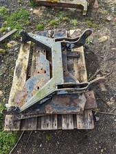 FRONT LINKAGE REMOVED FROM RENAULT 106.54 TRACTOR