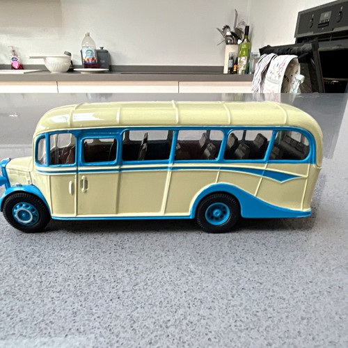 Corgi bedford vics tours - o.b.,