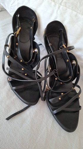 Gucci black sandals studded