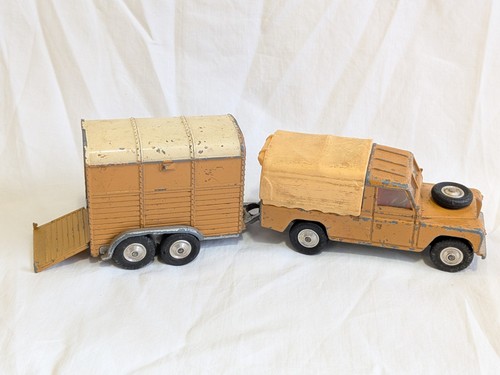Vintage corgi tan land rover - corgi,