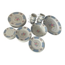 Gibson Fine China 39 Piece Dinner Set - Floral Pattern Vintage Service