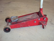 3 TON TROLLEY JACK - HEAVY