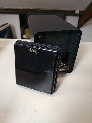 Drobo bay usb 0 - 5d,