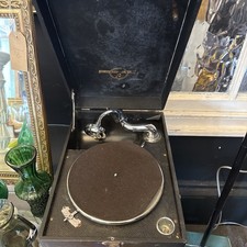 vintage wind up gramophone