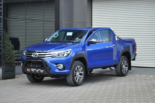 Toyota hilux black - axle, nudge
