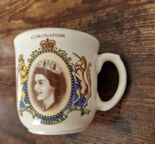 Coronation cup queen elizabeth - cup,