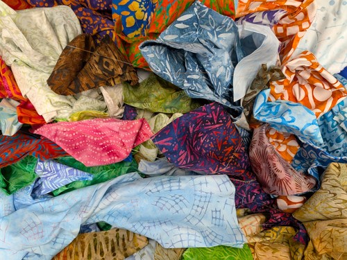 Lunn fabric scraps pound 4 - pound, ~4