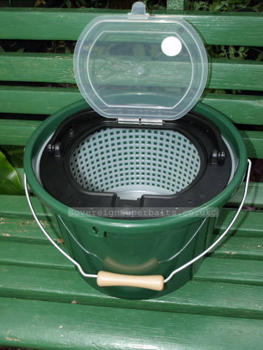 Live bait bucket with - bucket, pump