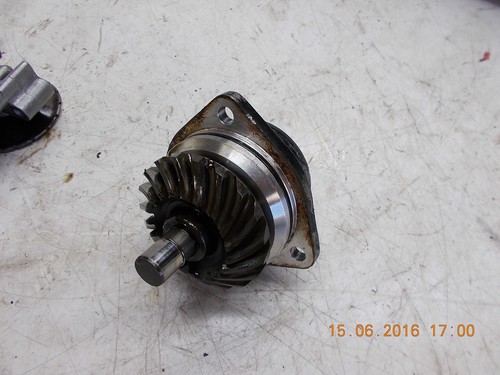 Drive shaft gear - honda, vt