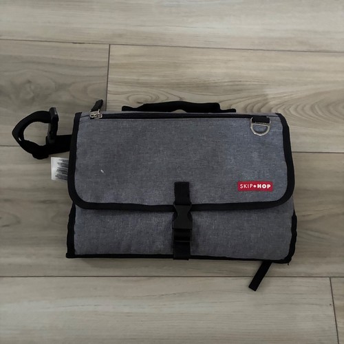 Skip hop grey travel changing - hop,
