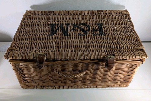 Fortnum and mason m - fortnum, f&m