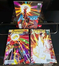 🔥 AVENGERS #12 (2011): Key- Red Hulk Joins Avengers: High Grade!Plus #10+#11-NM