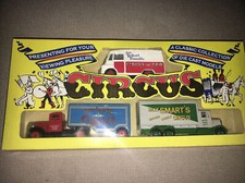 1.76 LLEDO CR 1003 CIRCUS SET BILLY SMART'S, ROBERT FOSSETTS & TOM ARNOLD'S  NEW