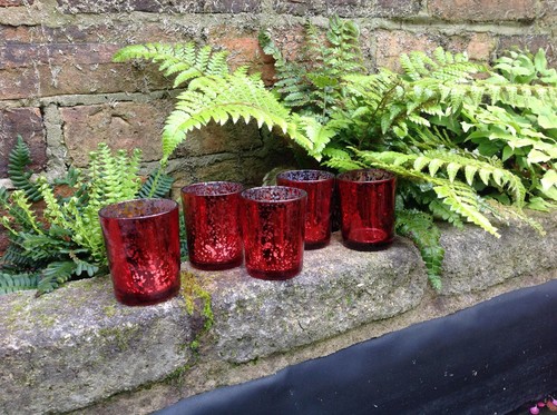 Twelve red mercury - , votive