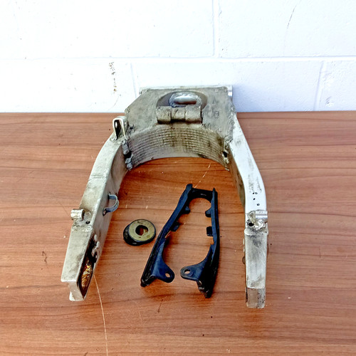 Suzuki gsx r600 - srad, swingarm