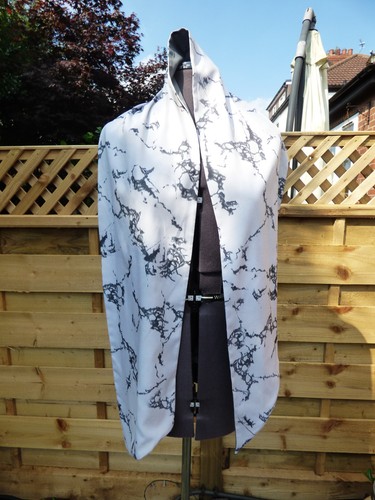 Lola rose grey marble effect - grey,
