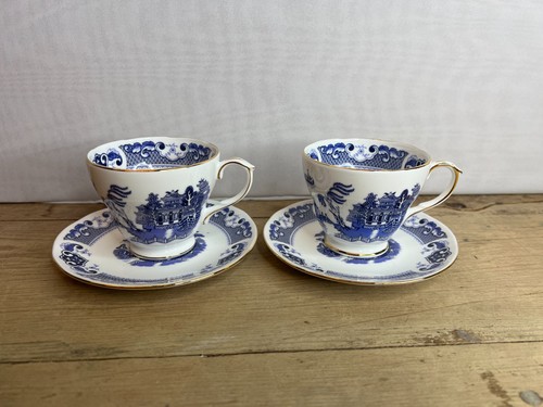 Vintage pair duchess china - of,