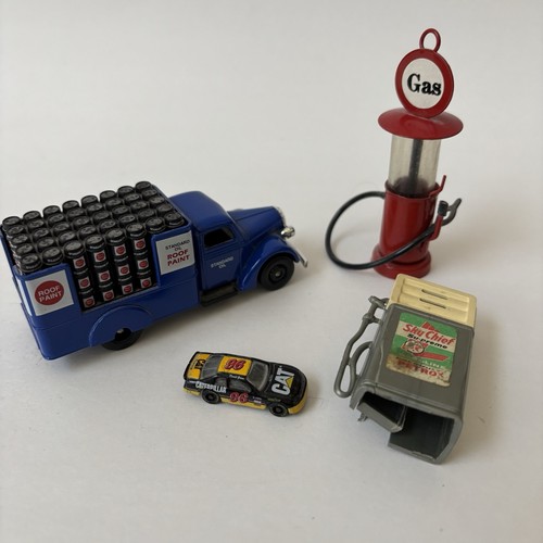 Vintage toys gas pump - toys.,
