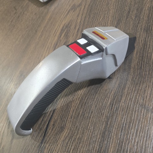 Star trek phaser - phaser, replica