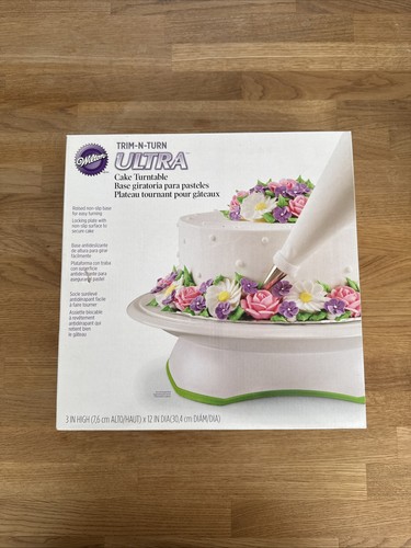 Wilton trim turn - trim-n-turn, cake