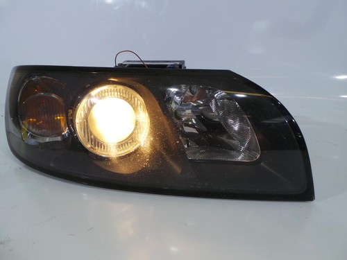 2005 volvo s40 headlight - s40,