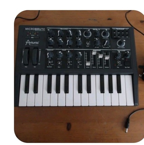 Arturia micro brute - ,