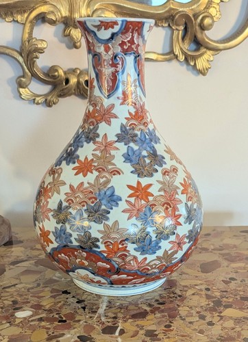 Long neck japanese - , vase