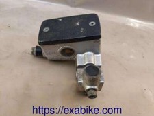 maitre cylindre de frein avant