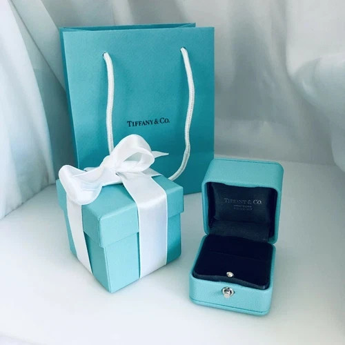 Tiffany gift box - gift,